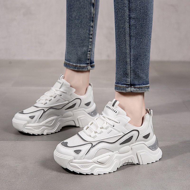 Dad's shoes for women in spring and summer of 2025, internet famous, versatile, thick soled, height increasing, lightweight, breathable, white casual sports shoes for women