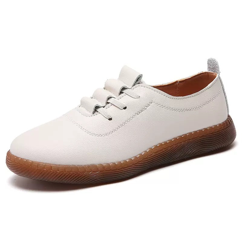 2025 New Bean Shoes Women's Genuine Leather White Shoes Soft soled Single Shoes Hollow Mom Shoes Anti slip Casual Walking Shoes