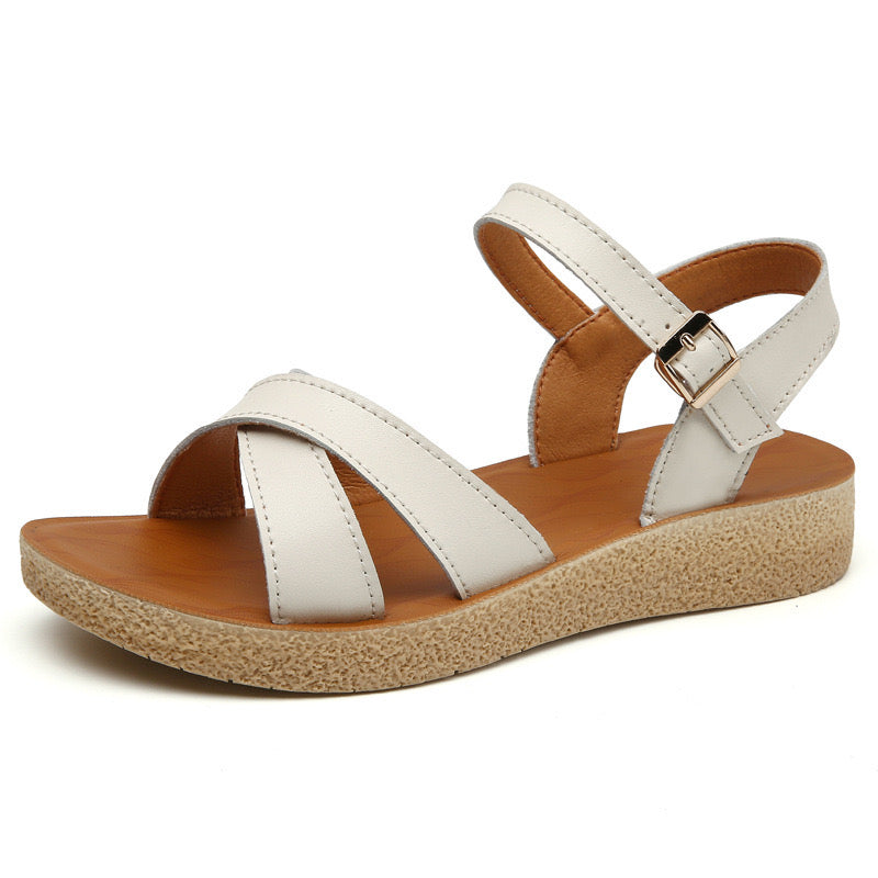 Echte Ledersandalen für Damen im Sommer 2024, neuer Stil, Sommermode, Oberbekleidung, flache Sohle, Studentin, Feenstil, Strandschuhe mit weicher Sohle