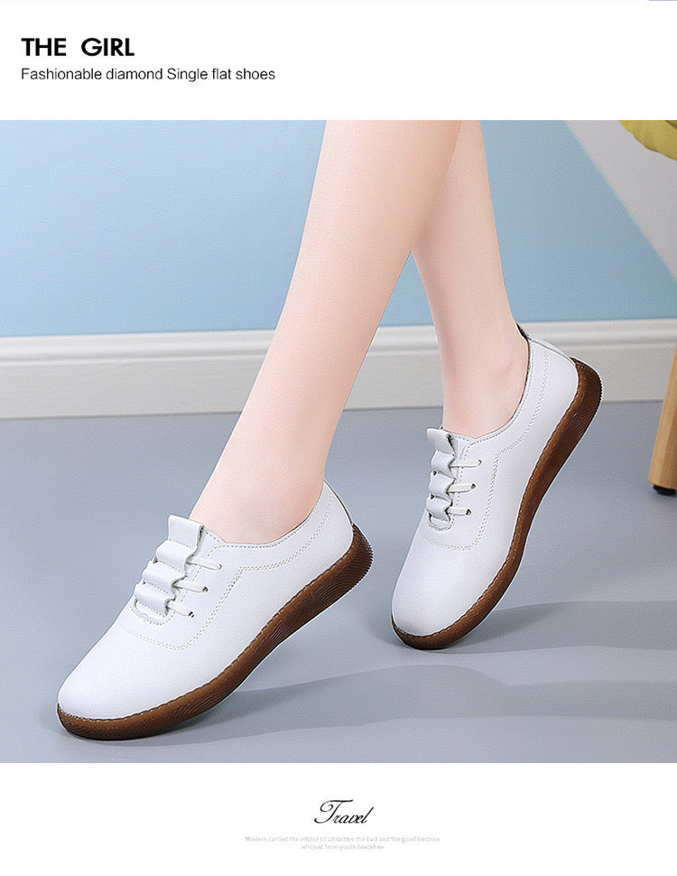 2025 New Bean Shoes Women's Genuine Leather White Shoes Soft soled Single Shoes Hollow Mom Shoes Anti slip Casual Walking Shoes