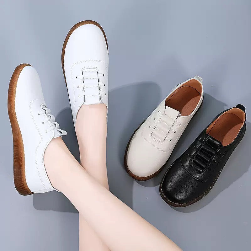 2025 New Bean Shoes Women's Genuine Leather White Shoes Soft soled Single Shoes Hollow Mom Shoes Anti slip Casual Walking Shoes