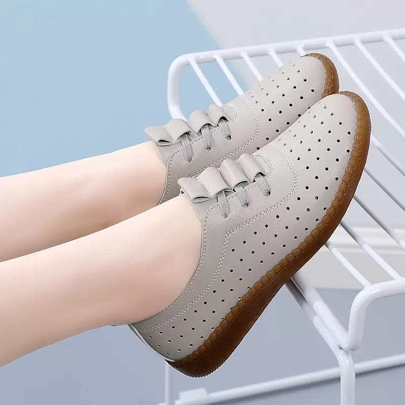 2025 New Bean Shoes Women's Genuine Leather White Shoes Soft soled Single Shoes Hollow Mom Shoes Anti slip Casual Walking Shoes